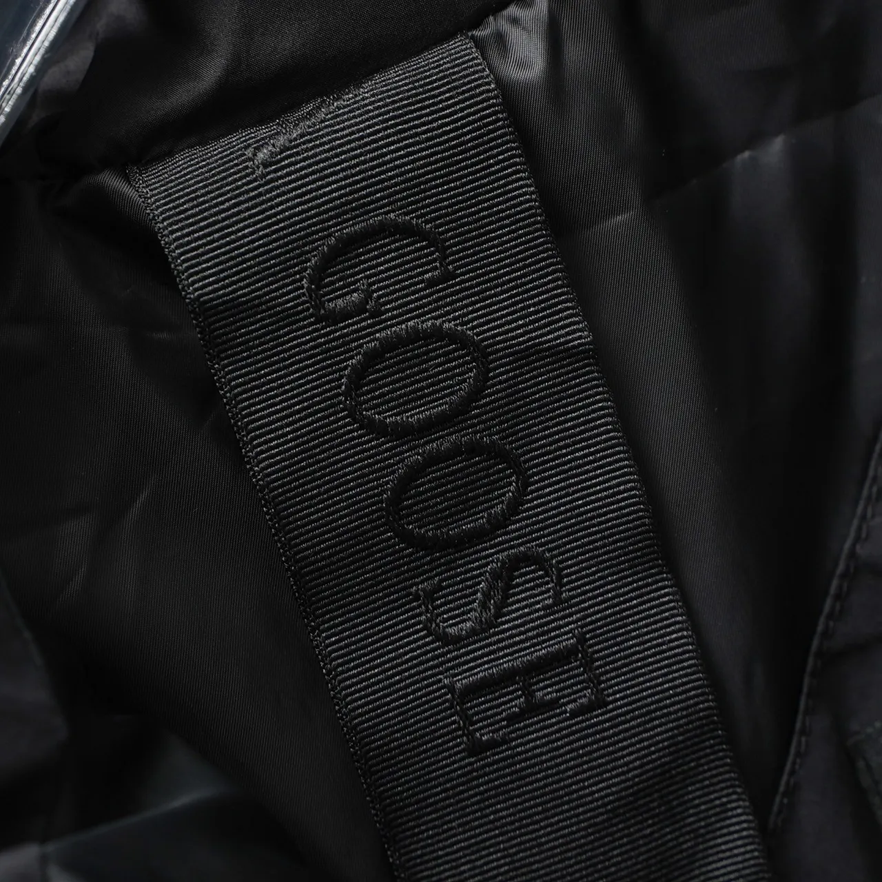 P780 CANADA GOOSE丨Canada Goose 2802 Sleeve Logo Stand Collar Down Jacket Color: Black Red Logo Size: XS-XXL